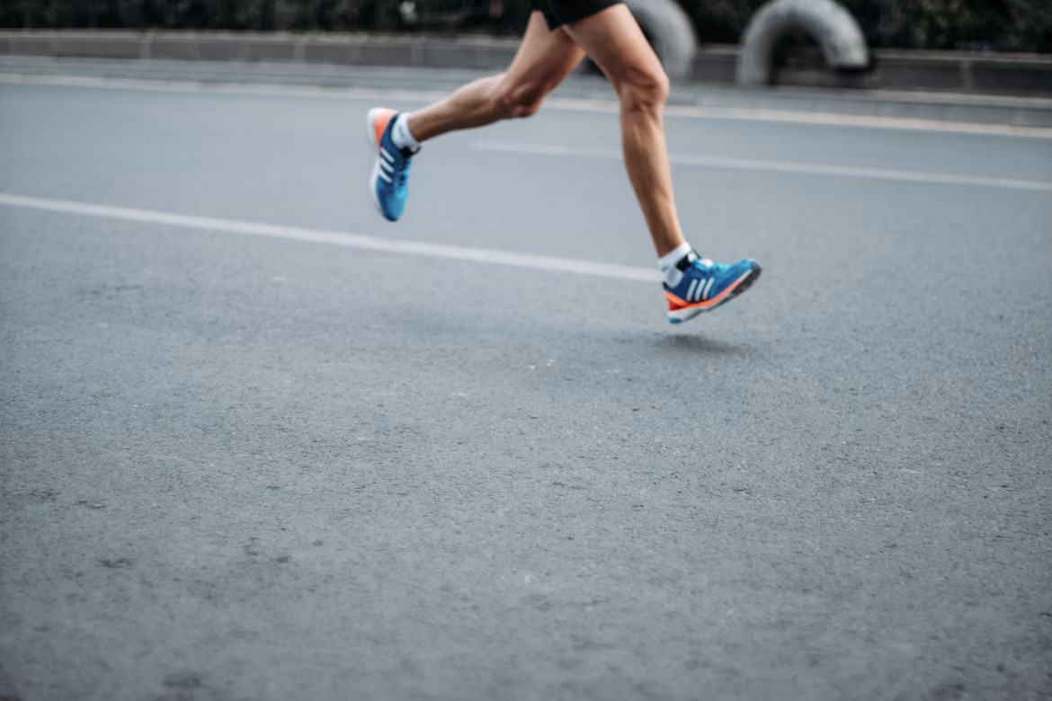 Allure 10 km en 45 minutes : pace, temps de passage et plan d'entraînement